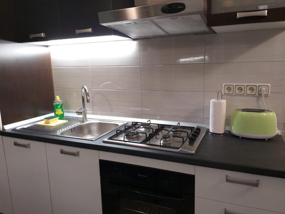 Apartments Battistutti - Free Private Parking ザグレブ エクステリア 写真