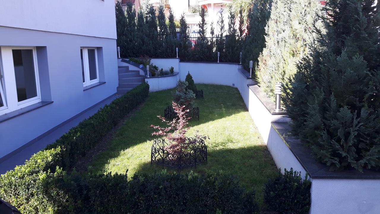 Apartments Battistutti - Free Private Parking ザグレブ エクステリア 写真