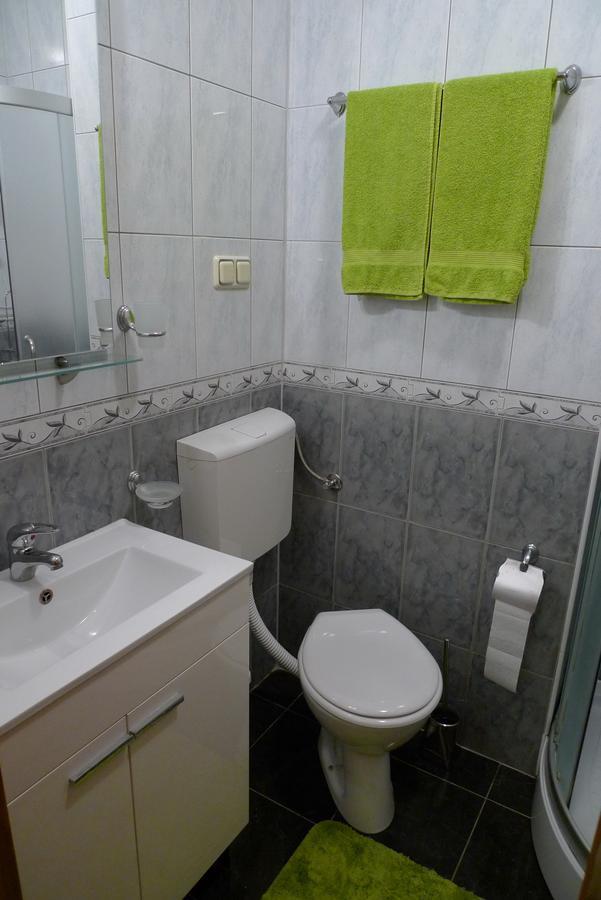 Apartments Battistutti - Free Private Parking ザグレブ エクステリア 写真